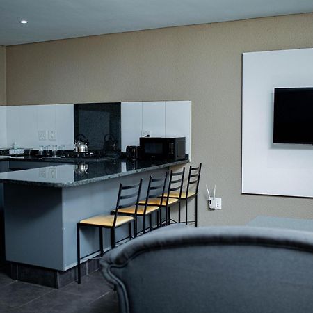 Vetho 2 Apartments Or Tambo Airport Kempton Park Kültér fotó
