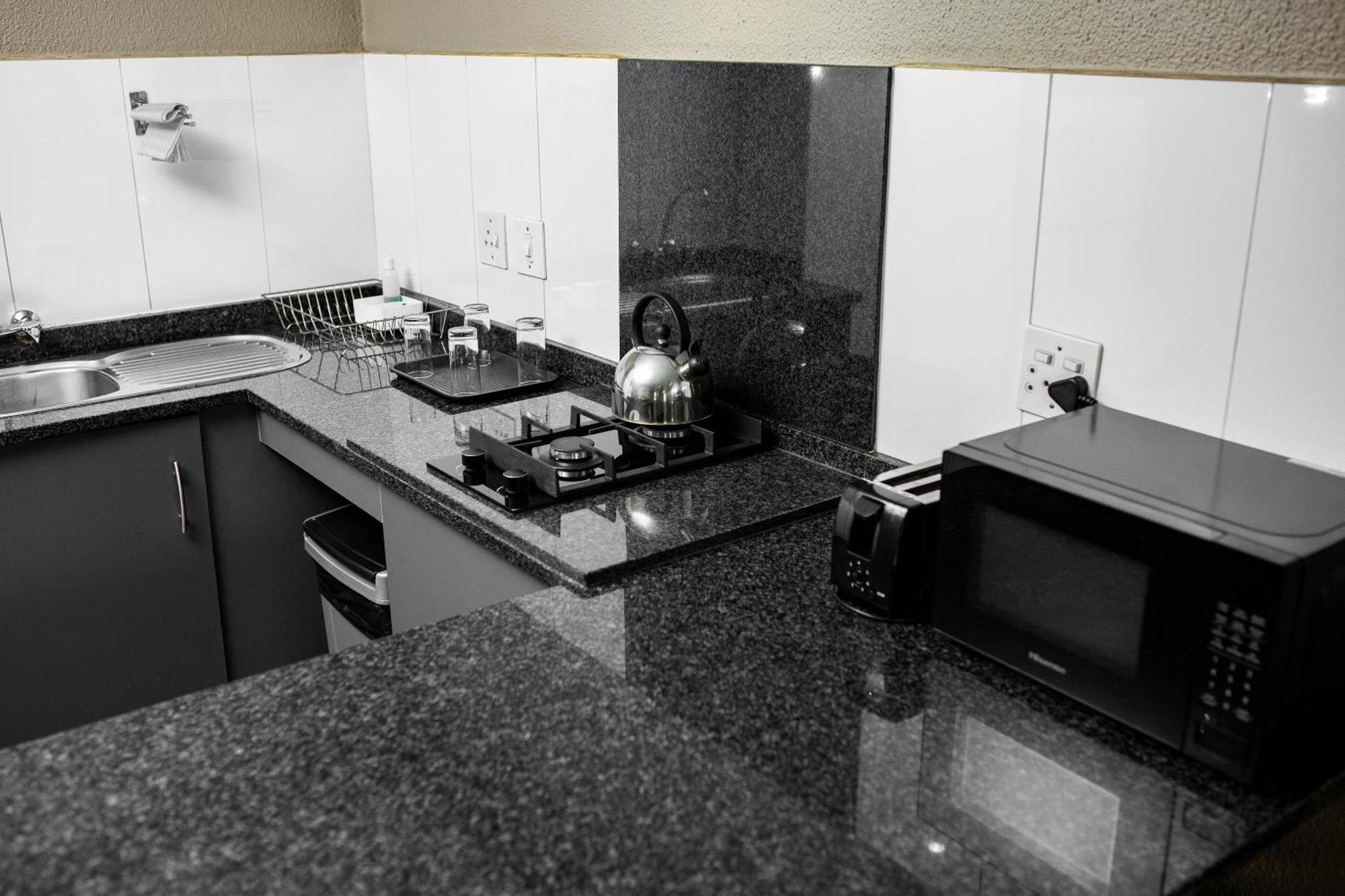 Vetho 2 Apartments Or Tambo Airport Kempton Park Kültér fotó