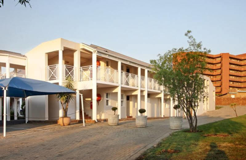 Vetho 2 Apartments Or Tambo Airport Kempton Park Kültér fotó